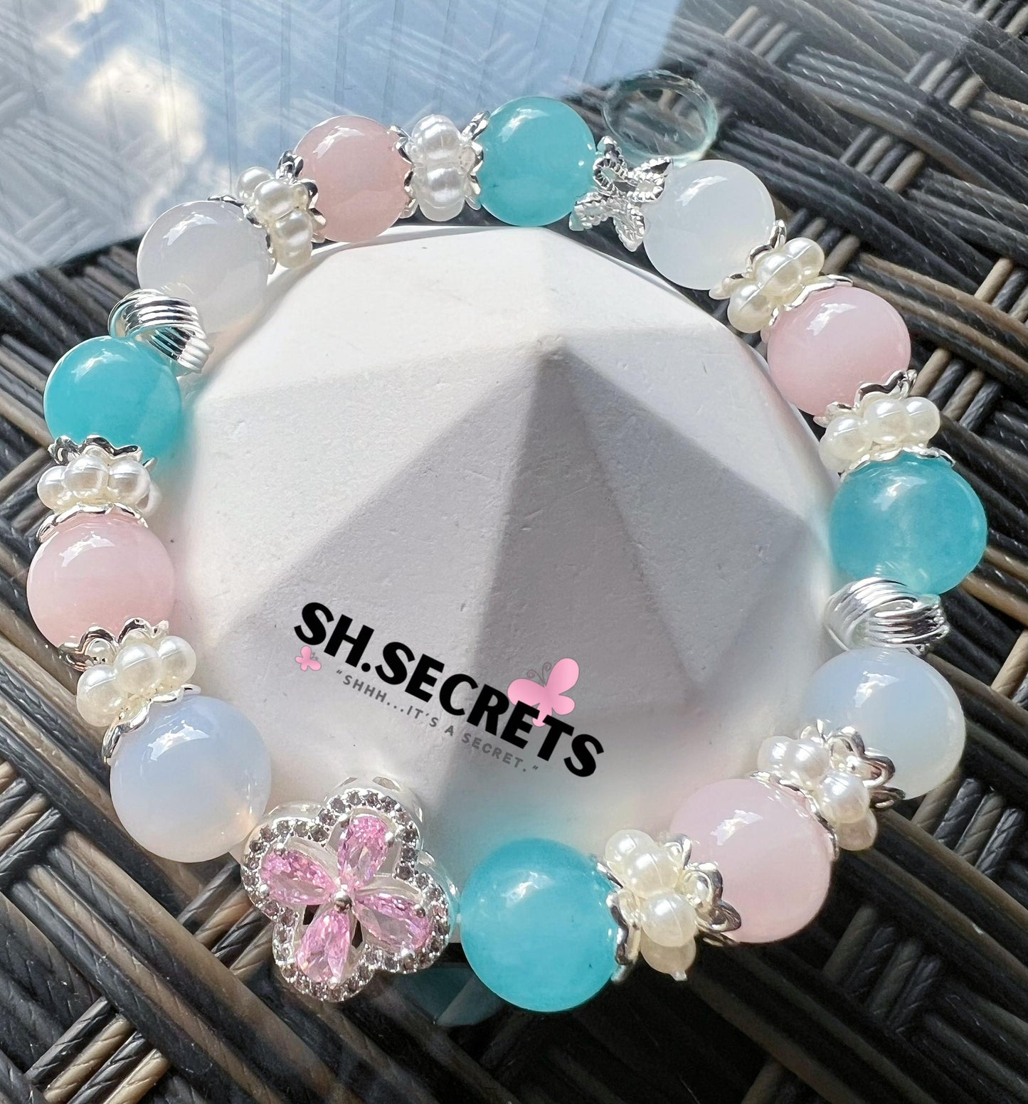 Blue Chalcedony. Lychee Agate, Rose Quartz